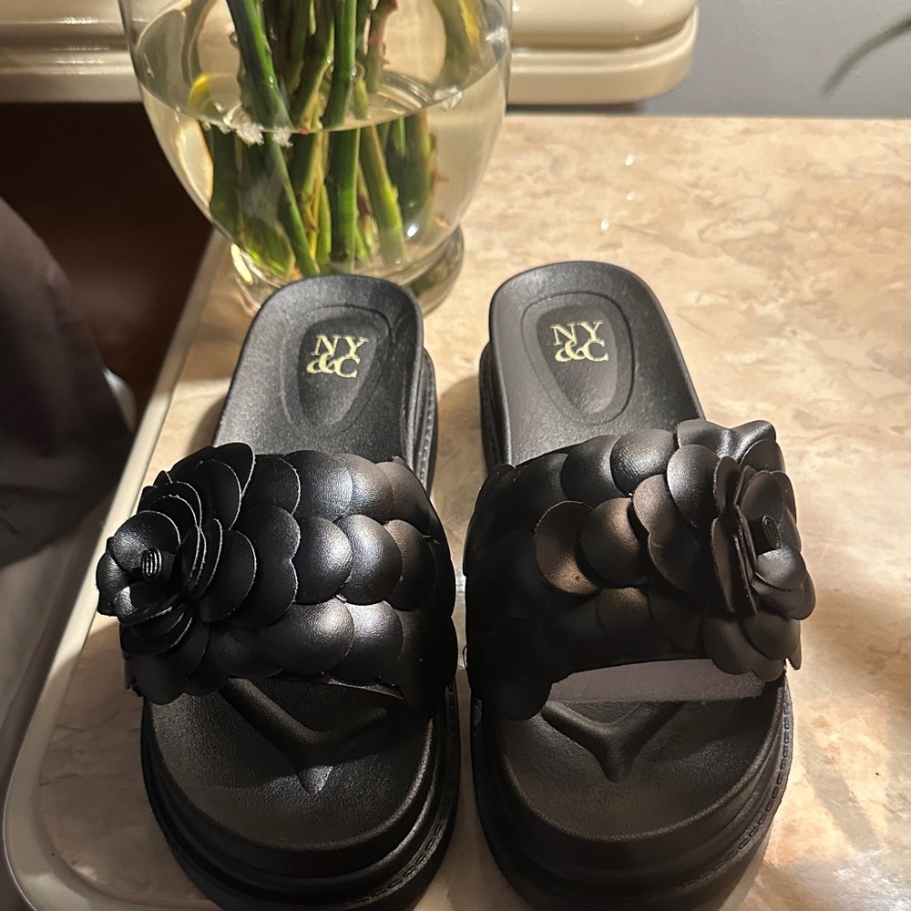 New York & Company Black Floral Slide Sandals